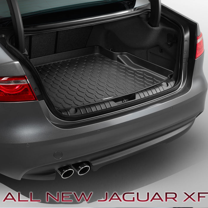 Rubber luggage compartment tray