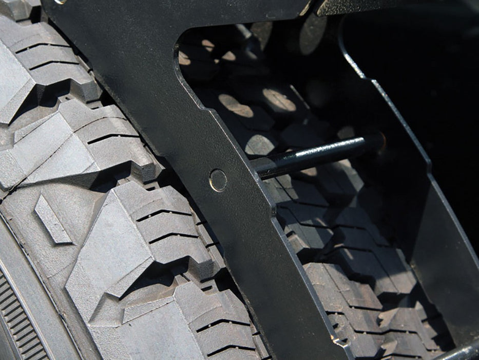 Spare Tire Kick - by Front Runner