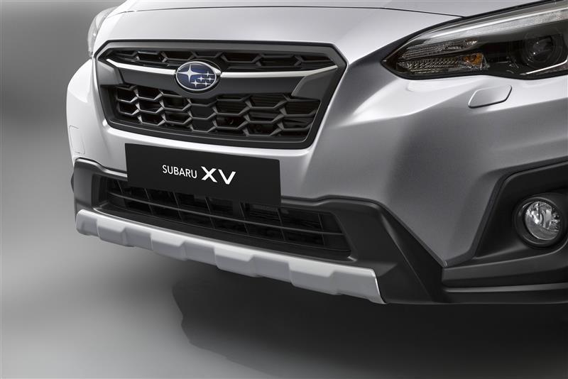 Subaru XV Kunststofffrontblende Aluminiumoptik