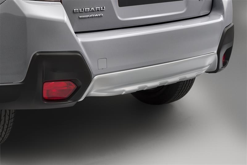 Subaru XV Kunststoffheckblende Aluminiumoptik