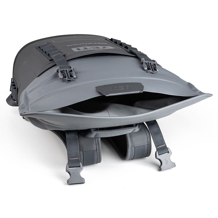 Defender X Yeti Hopper M12 Soft Cooler Kühlrucksack