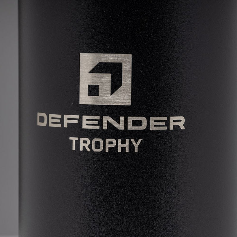 Defender Trophy X Yeti Flasche mit Chug Cap