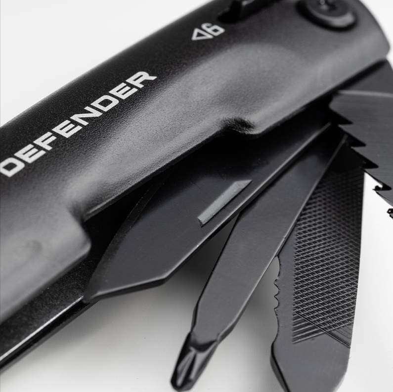 Outil multifonction Defender