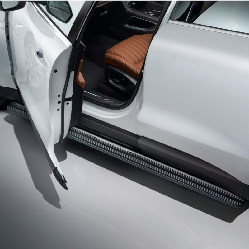 Ausfahrbare Trittstufe - F-Pace