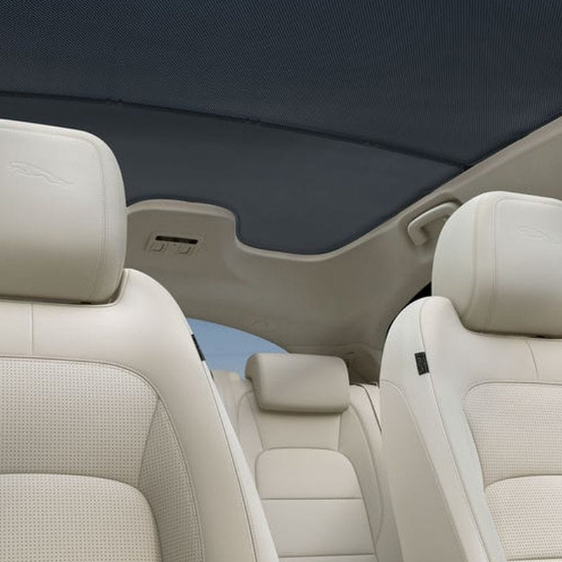 Panoramic roof sun visor