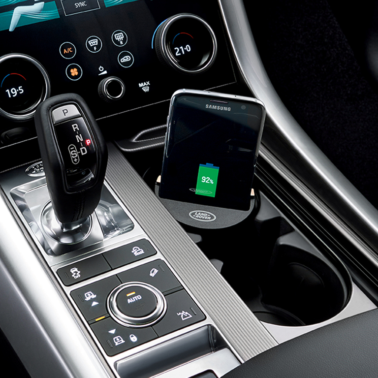 Induktive Qi-Ladestation für Getränkehalter