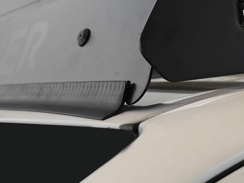 Déflecteur de vent pour galerie de toit Slimline II / profil bas / 1345 mm/ 1425 - par Front Runner